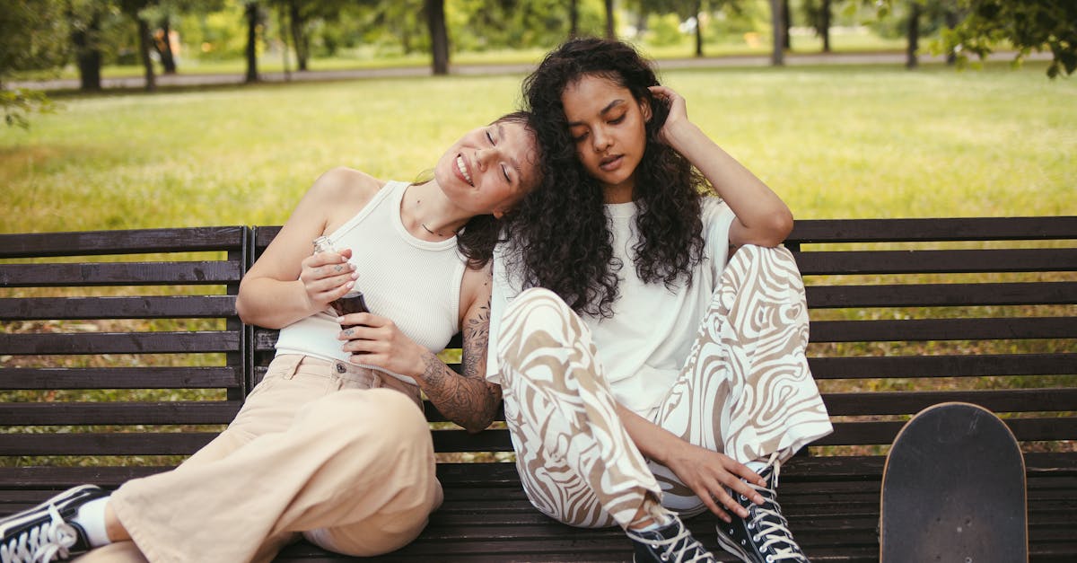 découvrez les dernières tendances en matière de tatouages pour 2023 ! explorez les styles populaires, les designs innovants et les techniques de tatouage qui font fureur. que vous soyez passionné ou simplement curieux, trouvez l'inspiration pour votre prochain tatouage.