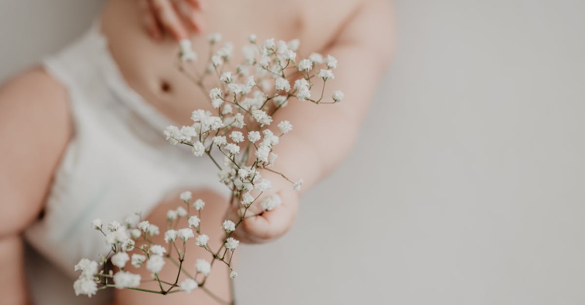 découvrez les meilleures pratiques pour un tatouage sécurisé : conseils d’hygiène, choix du salon, précautions avant et après le tatouage pour protéger votre santé et garantir un résultat optimal.