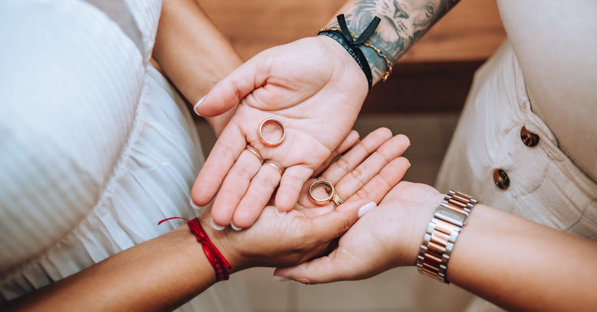 découvrez la signification profonde des tatouages symboliques. inspirez-vous d'idées de motifs uniques qui expriment vos croyances, émotions et valeurs à travers l'art du tatouage symbolique.