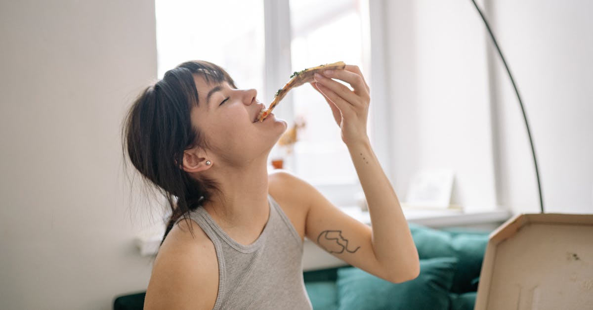 découvrez des idées et inspirations de tatouages pour le bras. styles, significations, conseils et tendances pour réussir votre prochain tattoo sur le bras.