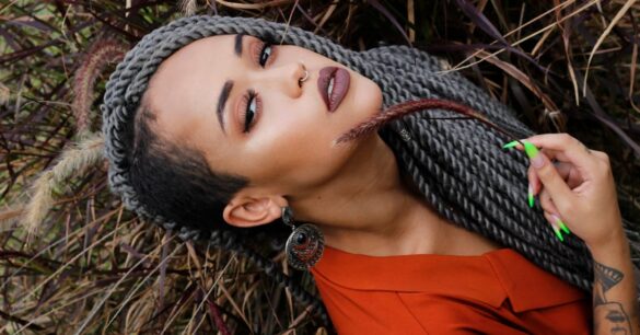 découvrez tout ce qu'il faut savoir sur le lip tattoo : une technique innovante de maquillage permanent des lèvres pour des contours définis et une couleur longue durée. conseils, avantages et précautions à prendre.