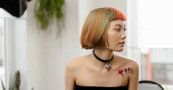découvrez des idées inspirantes et originales pour votre futur tatouage à l'épaule. styles, significations et conseils pour choisir le shoulder tattoo qui vous correspond le mieux.
