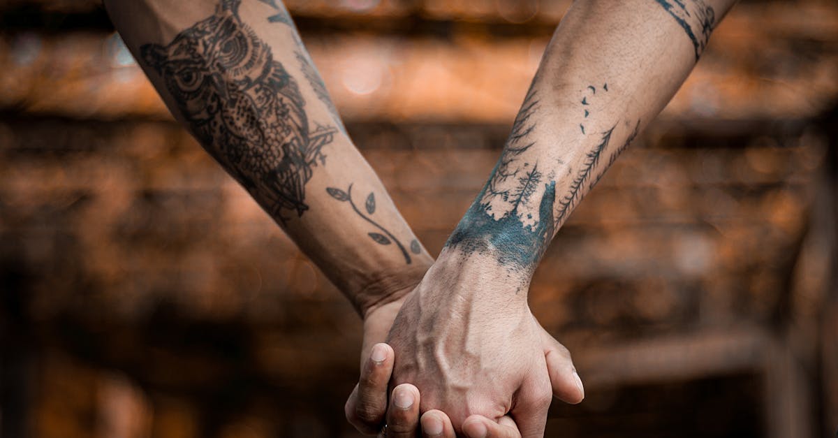 découvrez l'univers du tattoo : styles, significations, tendances et conseils pour choisir le tatouage qui vous ressemble. inspirations et informations pour tous les passionnés de tatouages.