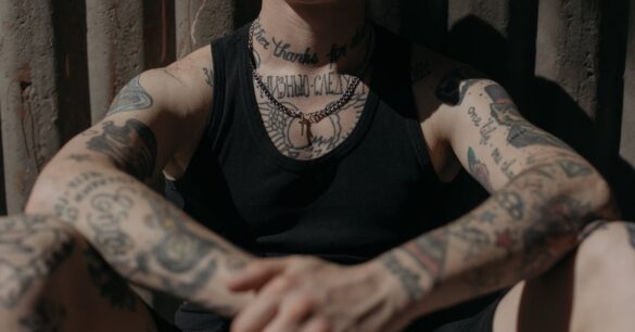 découvrez l'univers fascinant du tatouage : conseils, inspirations, tendances et significations pour choisir le tattoo qui vous ressemble.