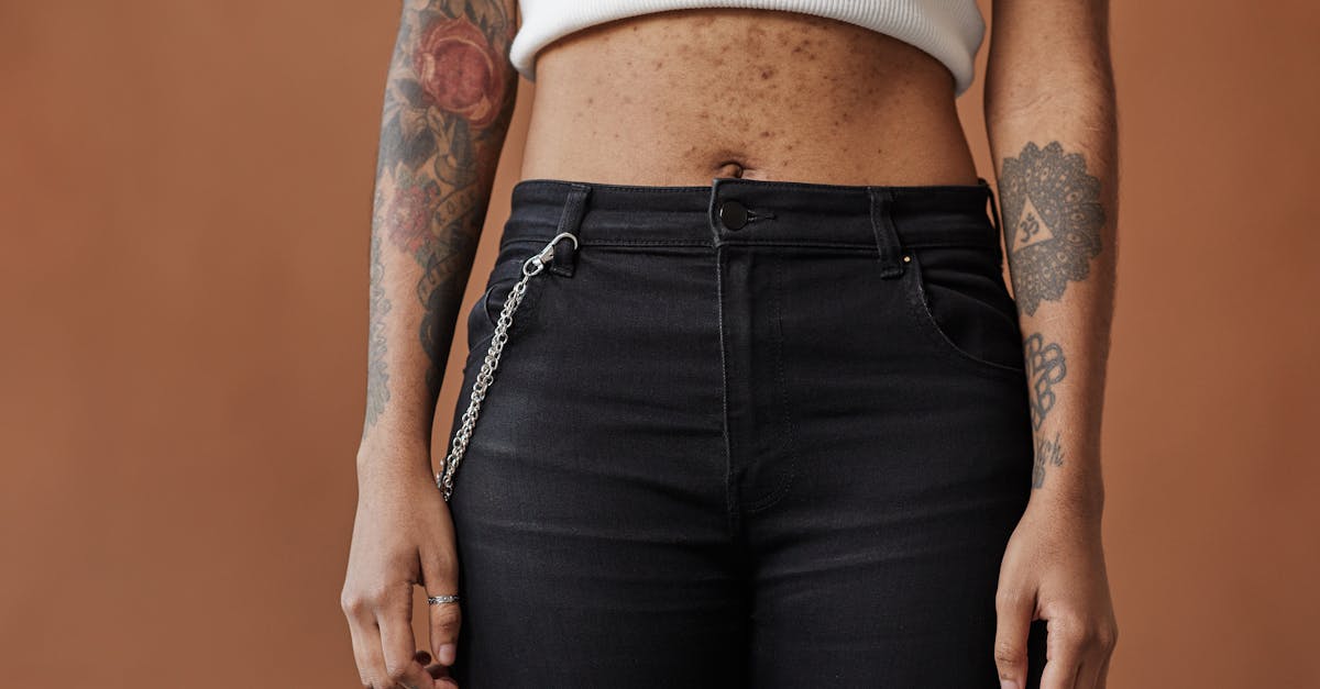 découvrez l’univers du tatouage : styles, significations, conseils pour choisir un motif et prendre soin de votre tattoo. inspirations et tendances actuelles pour sublimer votre peau.