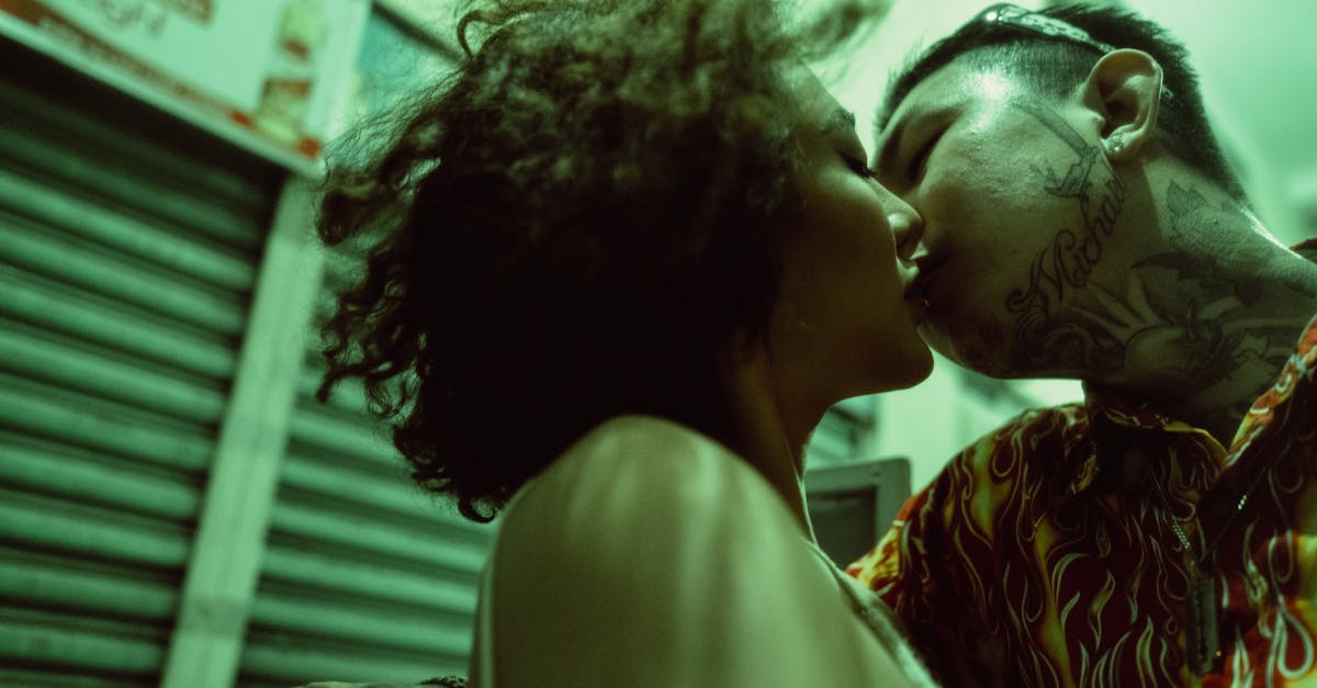 découvrez des idées de tatouages pour couples, symbolisant l'amour et la complicité à travers des designs uniques et personnalisés.