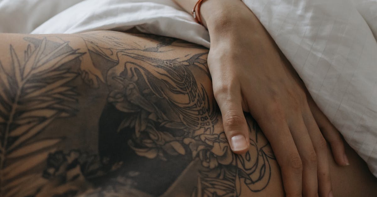 découvrez des designs de tatouages significatifs qui racontent votre histoire unique et reflètent vos valeurs profondes.