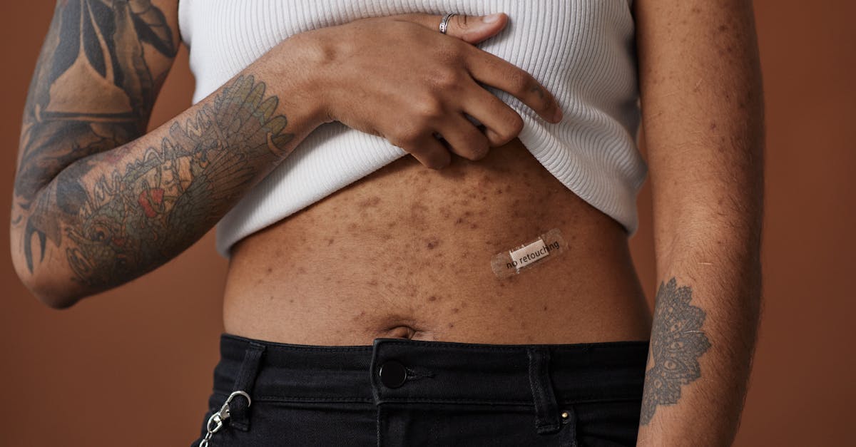 découvrez l'art des tatouages couvrant tout le corps : styles, inspirations et conseils pour un tatouage intégral réussi.