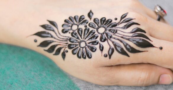 découvrez l'art du tatouage mandala, symbole de spiritualité et d'équilibre, alliant détails raffinés et significations profondes pour un design unique et personnel.